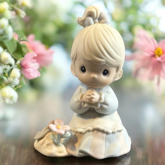 Vintage 1992 Precious Moments "Sowing the Seeds of Love" Ceramic Figurine - Picture 1 of 7